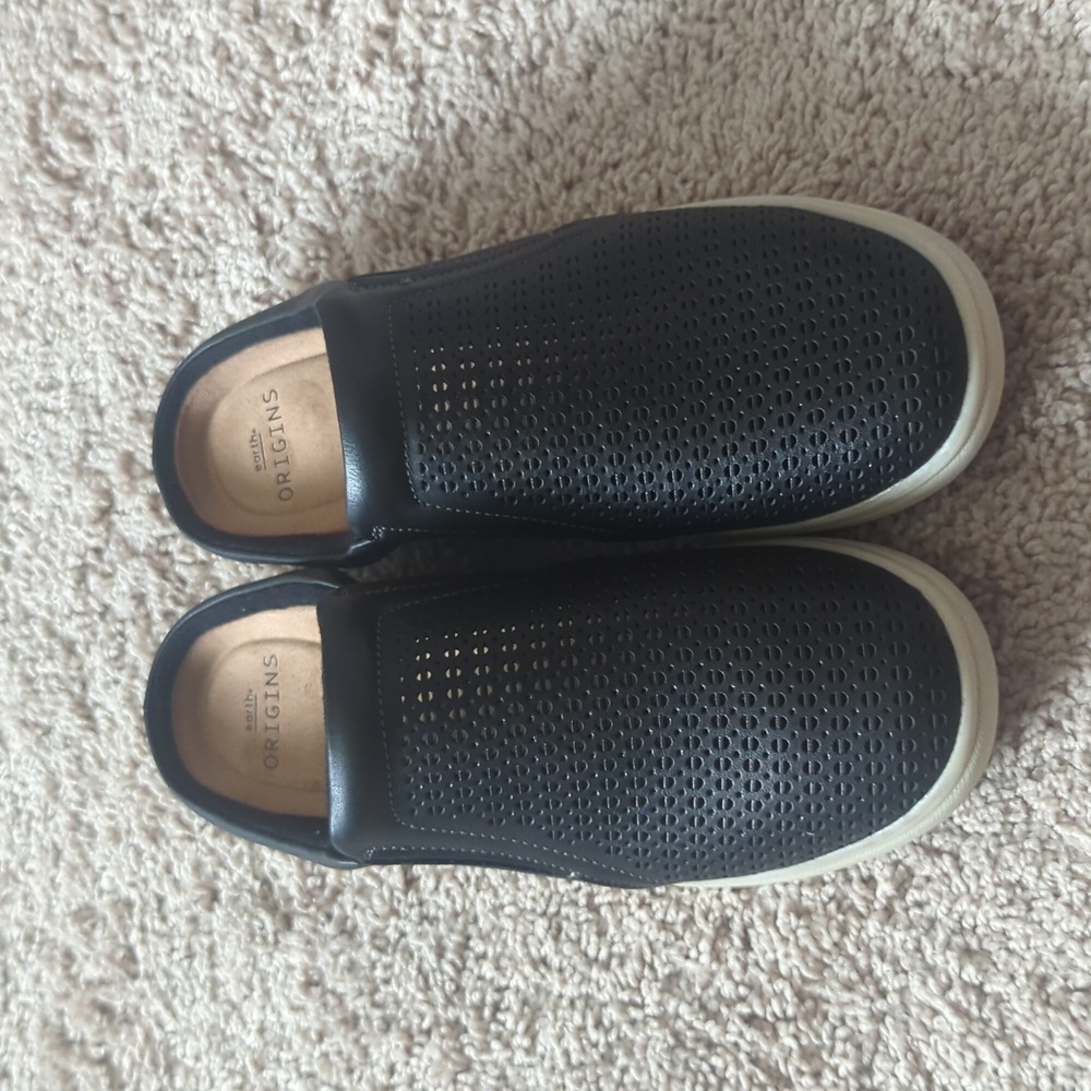 Earth origins slip-ons